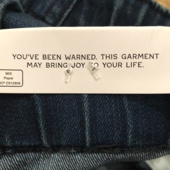 FRAYED JEANS/ NWT/ Frayed Denim
Barrel Straight-Leg Jeans / Dark Blue/size 10/30 - Picture 16 of 16